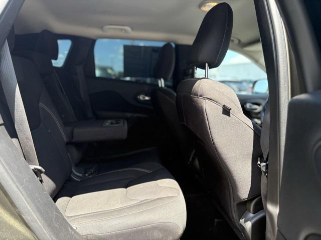 used 2015 Jeep Cherokee car, priced at $9,000