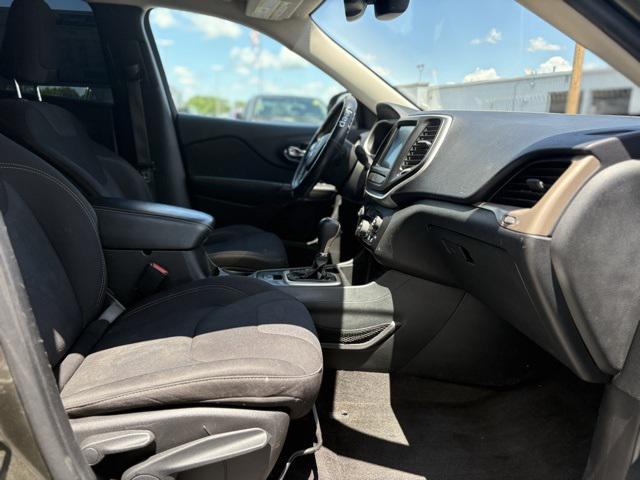 used 2015 Jeep Cherokee car, priced at $9,000