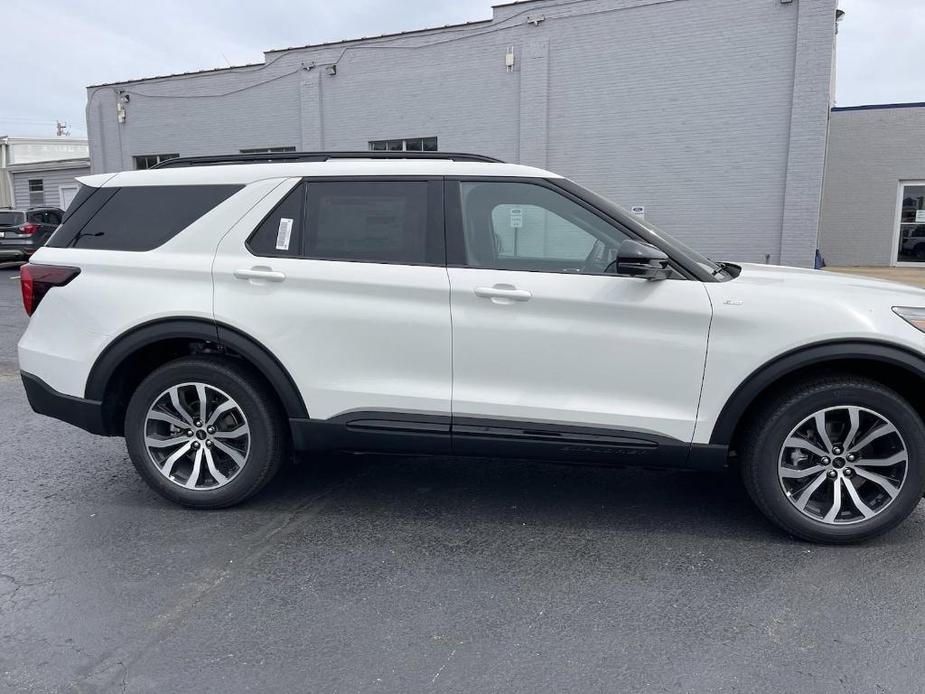 new 2025 Ford Explorer car, priced at $47,500