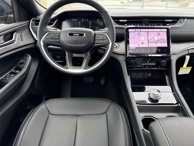 new 2025 Jeep Grand Cherokee car, priced at $43,557