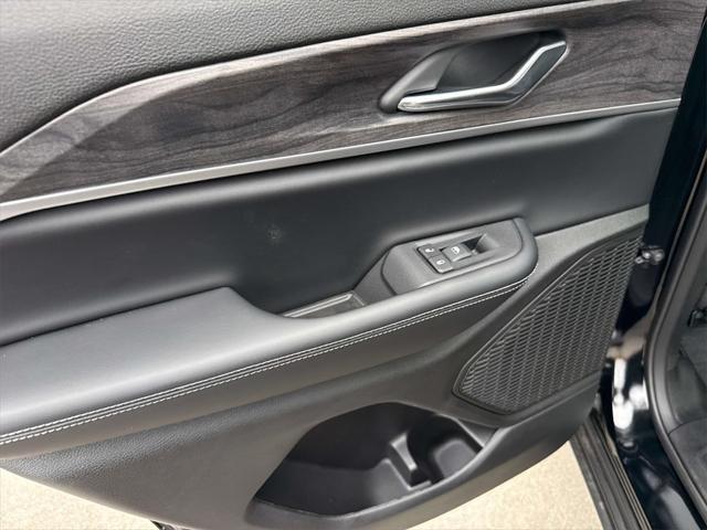 new 2025 Jeep Grand Cherokee car, priced at $43,557
