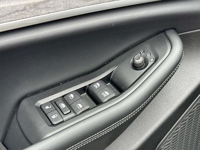 new 2025 Jeep Grand Cherokee car, priced at $43,557