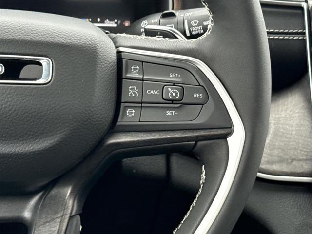 new 2025 Jeep Grand Cherokee car, priced at $43,557
