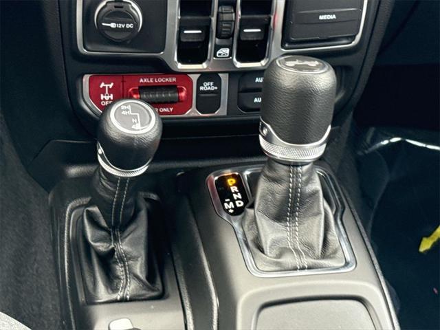 new 2025 Jeep Wrangler car, priced at $43,603