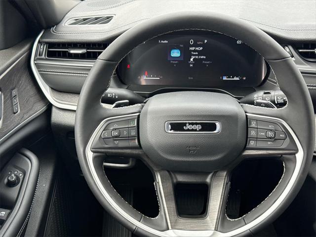 new 2025 Jeep Grand Cherokee car, priced at $43,398
