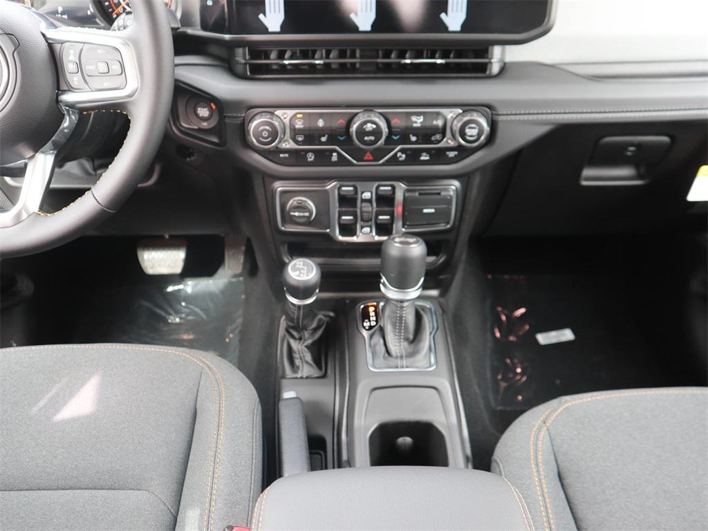 new 2025 Jeep Wrangler car, priced at $45,370