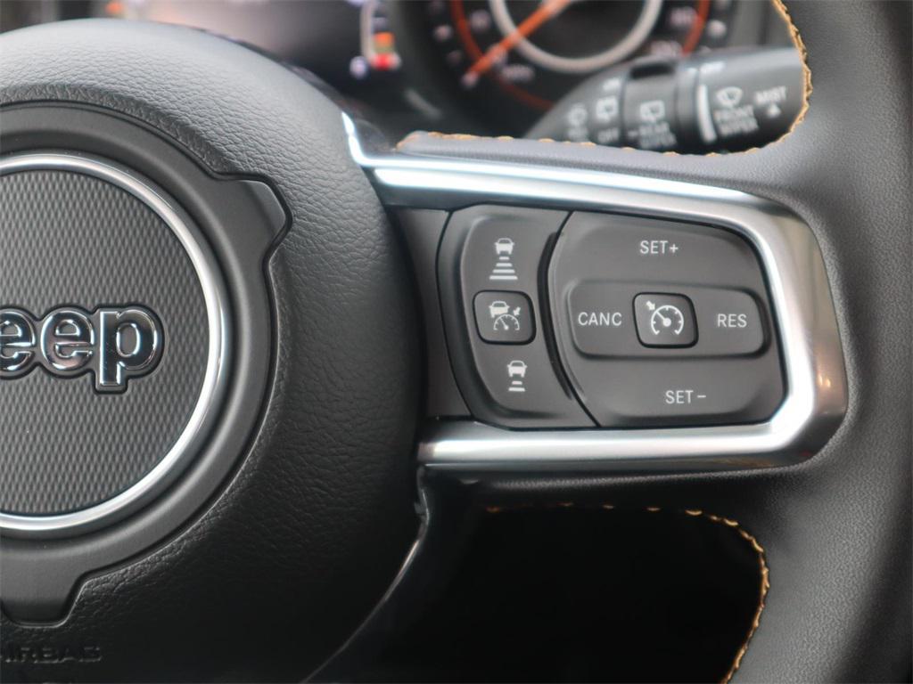new 2025 Jeep Wrangler car, priced at $45,370
