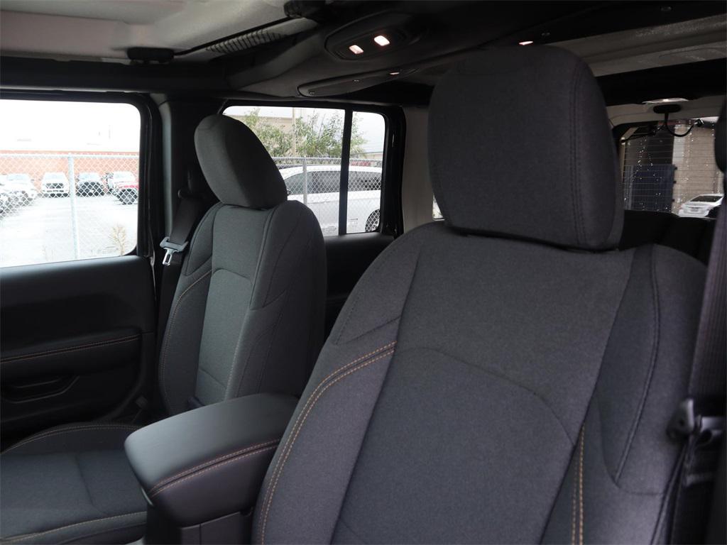 new 2025 Jeep Wrangler car, priced at $45,370