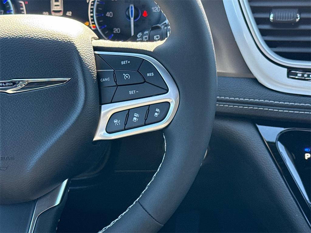 new 2026 Chrysler Pacifica car, priced at $38,748