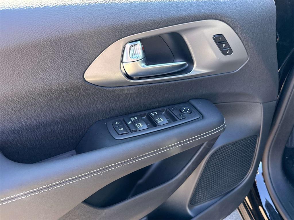 new 2026 Chrysler Pacifica car, priced at $38,748