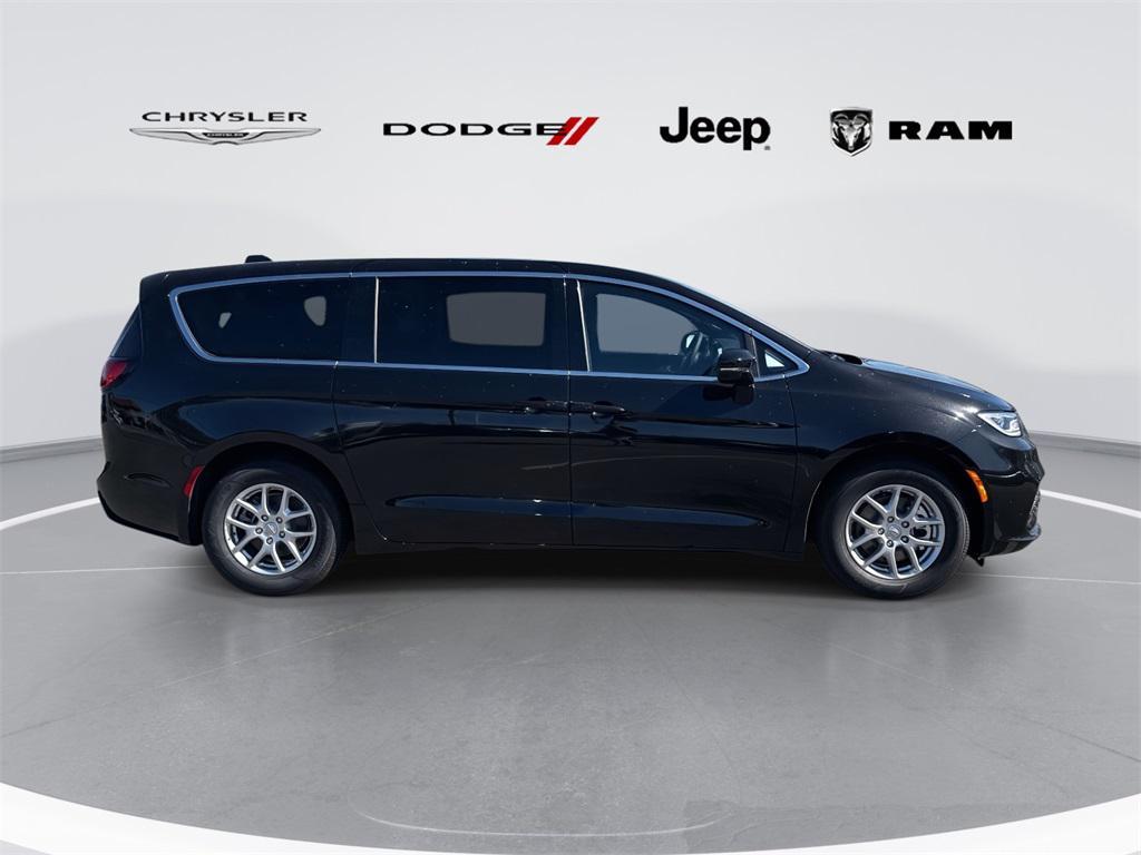 new 2026 Chrysler Pacifica car, priced at $38,748