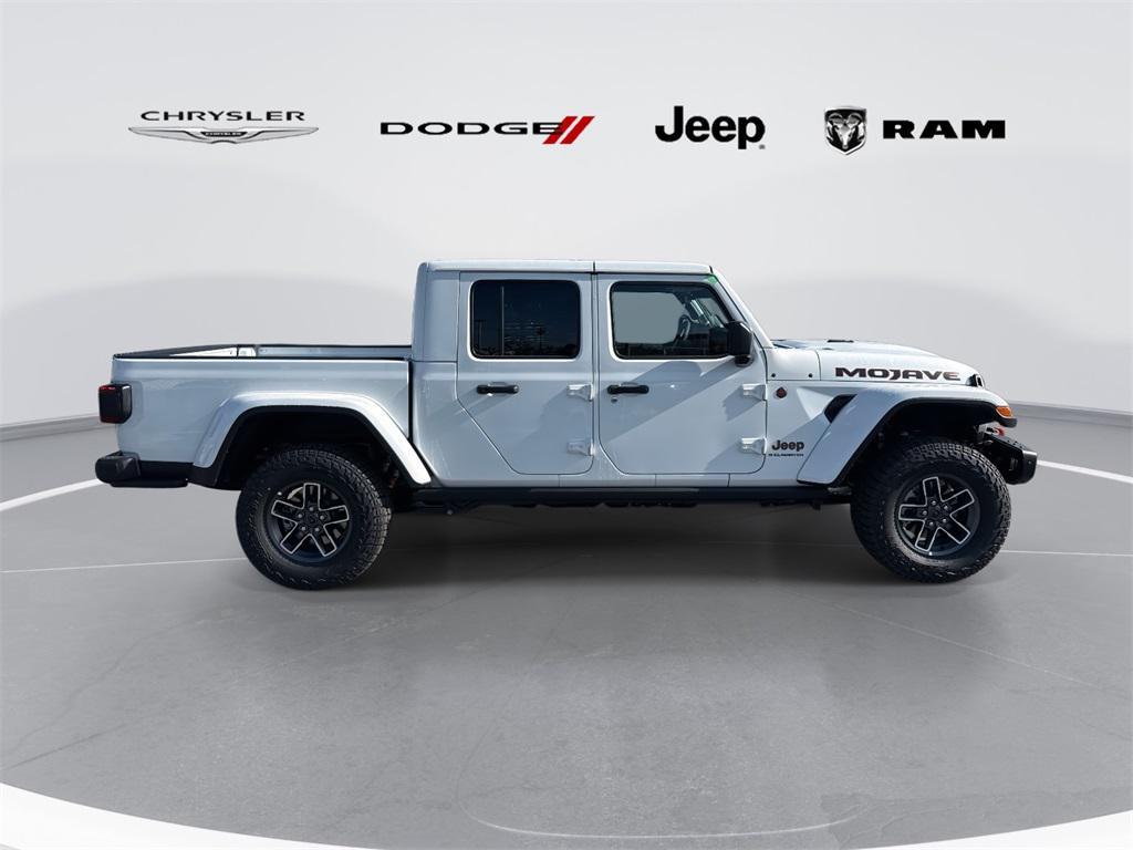 new 2025 Jeep Gladiator car, priced at $56,595