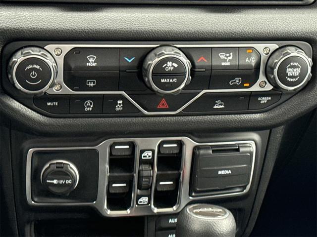 new 2025 Jeep Gladiator car, priced at $40,025