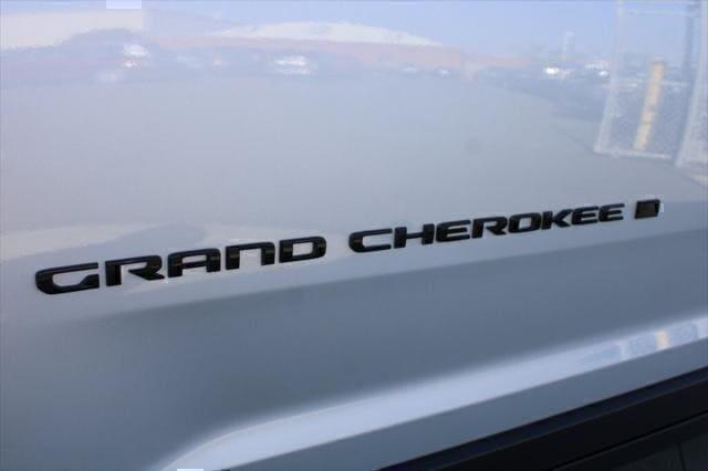 new 2023 Jeep Grand Cherokee L car, priced at $41,900