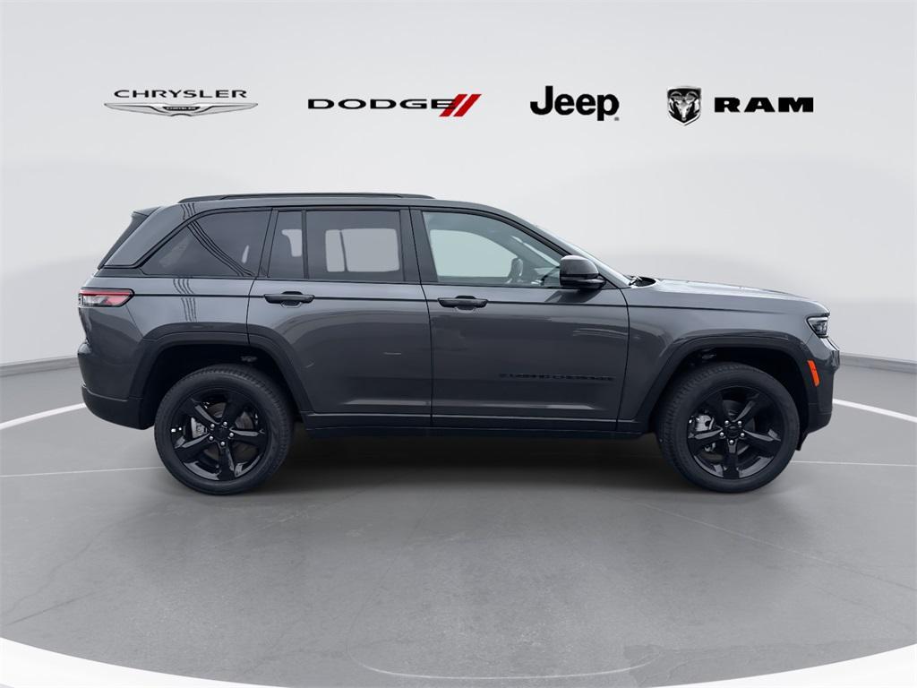 new 2025 Jeep Grand Cherokee car, priced at $36,420