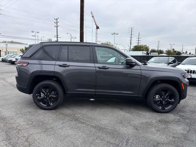 new 2025 Jeep Grand Cherokee car, priced at $43,907