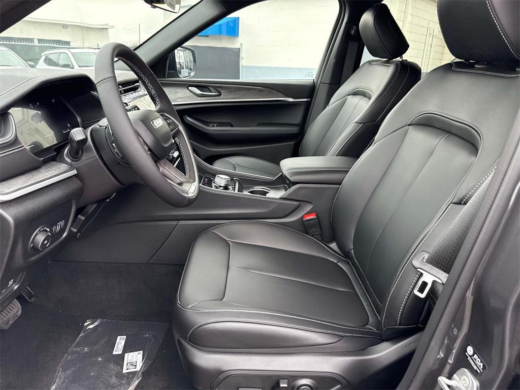 new 2025 Jeep Grand Cherokee car, priced at $36,420