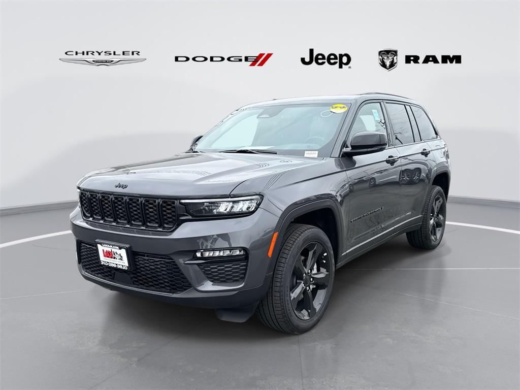 new 2025 Jeep Grand Cherokee car, priced at $36,420