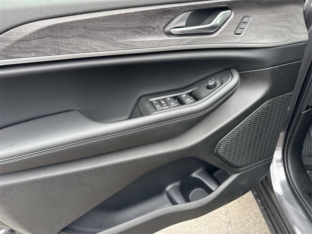 new 2025 Jeep Grand Cherokee car, priced at $36,420