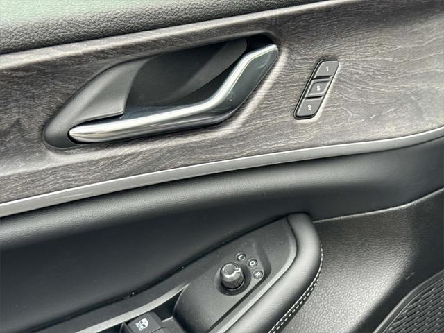 new 2025 Jeep Grand Cherokee car, priced at $43,907