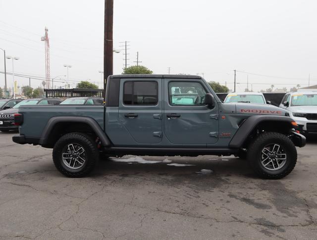 new 2025 Jeep Gladiator car, priced at $49,700