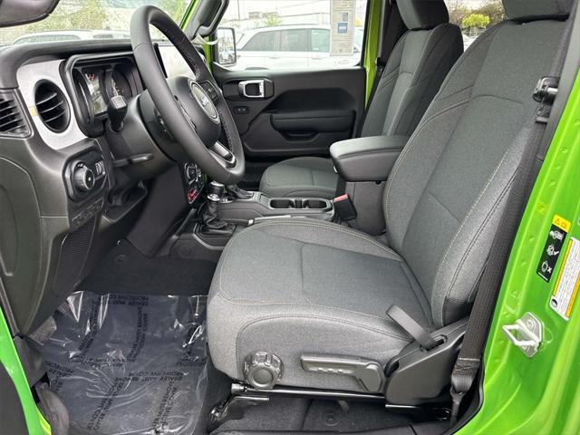 new 2025 Jeep Wrangler car, priced at $46,703
