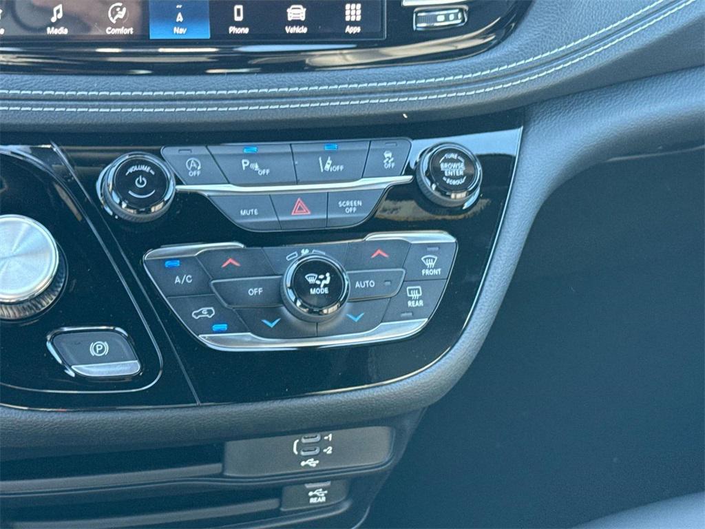 new 2026 Chrysler Pacifica car, priced at $43,023