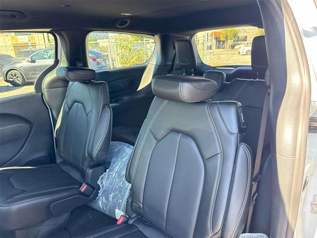 new 2026 Chrysler Pacifica car, priced at $43,023