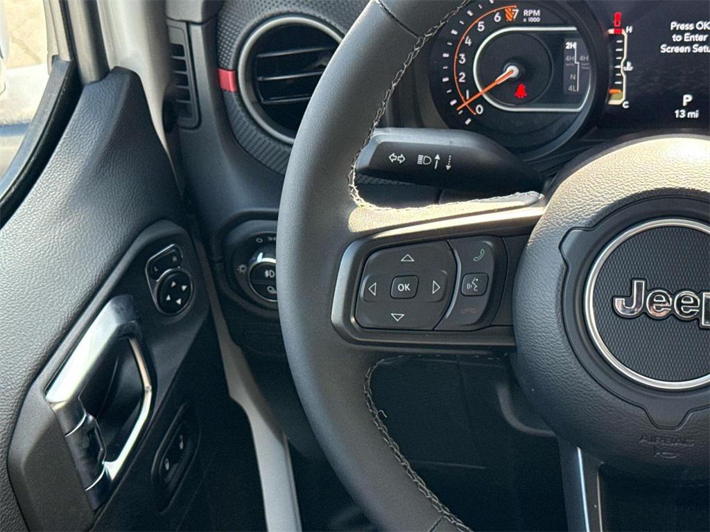 new 2025 Jeep Gladiator car, priced at $58,415