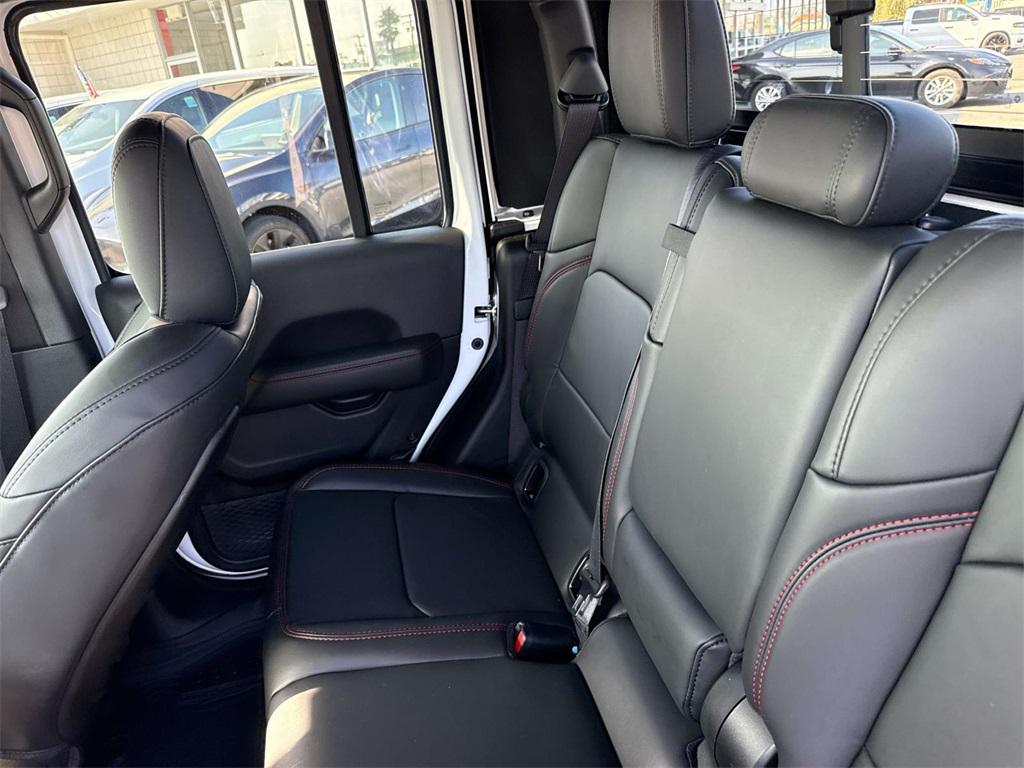 new 2025 Jeep Gladiator car, priced at $58,415