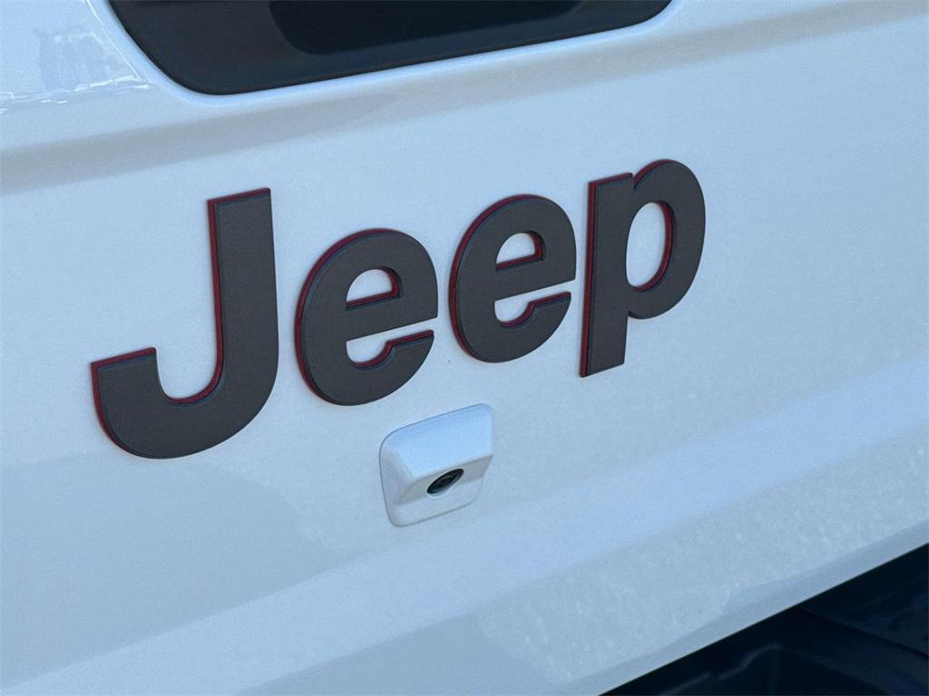 new 2025 Jeep Gladiator car, priced at $58,415