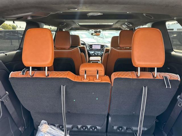 new 2025 Chrysler Pacifica car, priced at $47,650