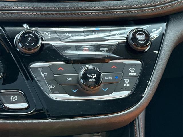 new 2025 Chrysler Pacifica car, priced at $47,650