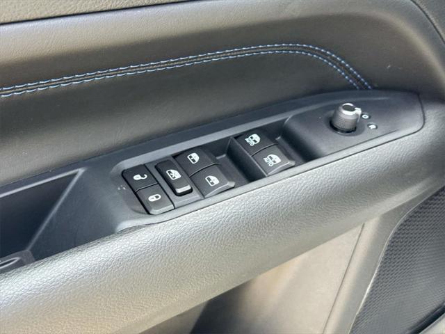 new 2025 Jeep Compass car, priced at $27,985