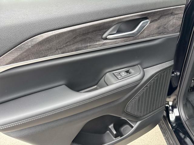 new 2025 Jeep Grand Cherokee car, priced at $39,077