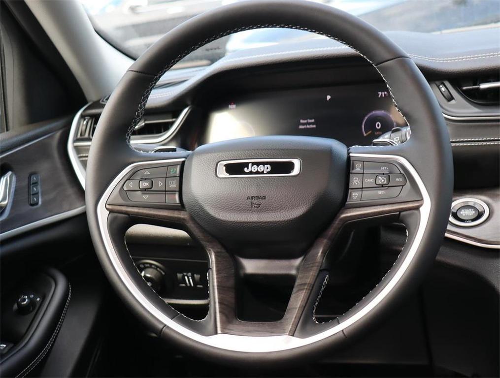 new 2024 Jeep Grand Cherokee L car, priced at $42,485