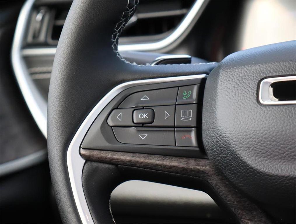 new 2024 Jeep Grand Cherokee L car, priced at $42,485