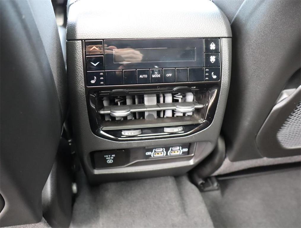 new 2024 Jeep Grand Cherokee L car, priced at $42,485