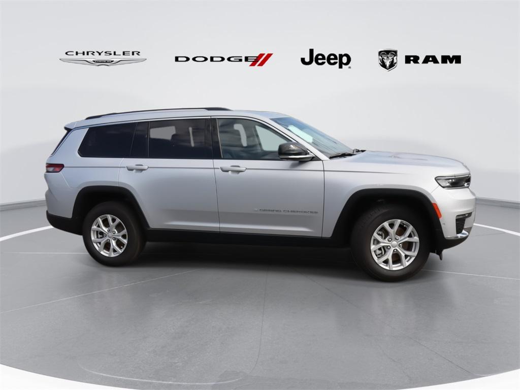 new 2024 Jeep Grand Cherokee L car, priced at $42,485