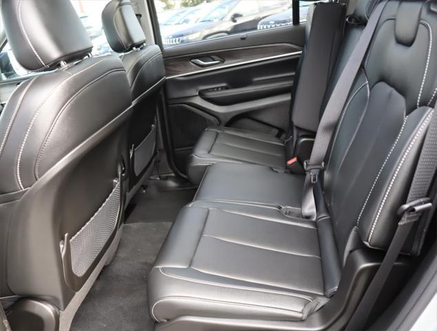 new 2024 Jeep Grand Cherokee L car, priced at $48,085