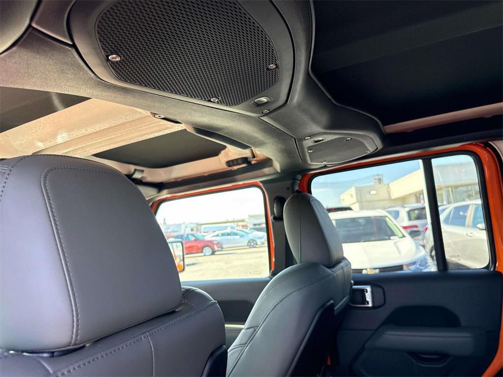 new 2025 Jeep Gladiator car, priced at $51,845