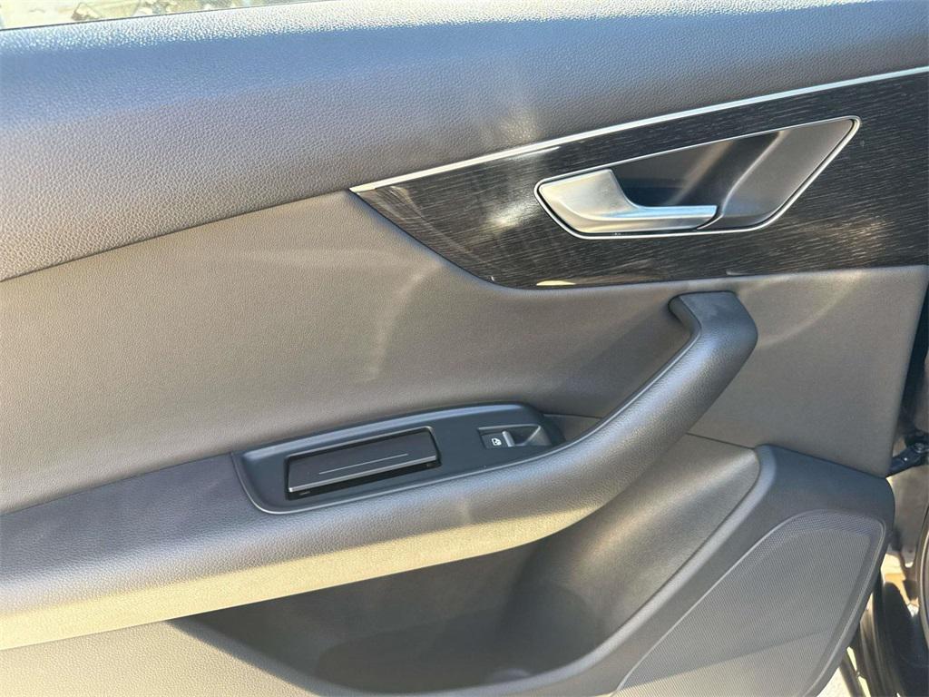 used 2021 Audi Q7 car