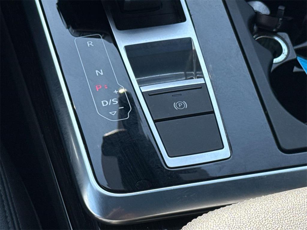 used 2021 Audi Q7 car
