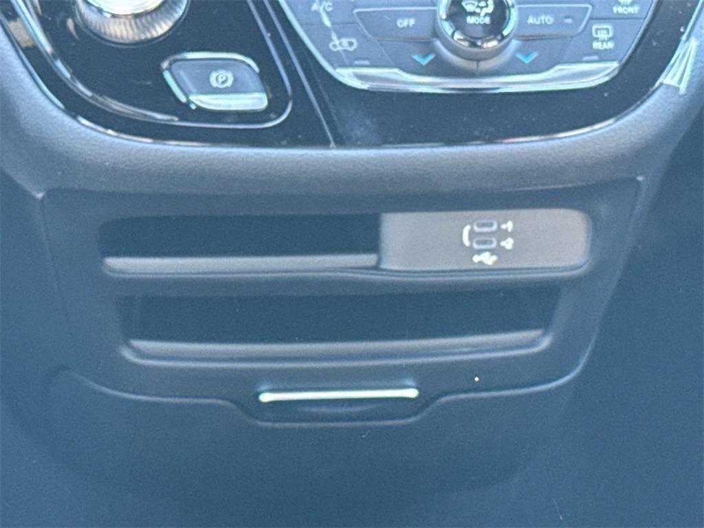 new 2026 Chrysler Pacifica car, priced at $39,653