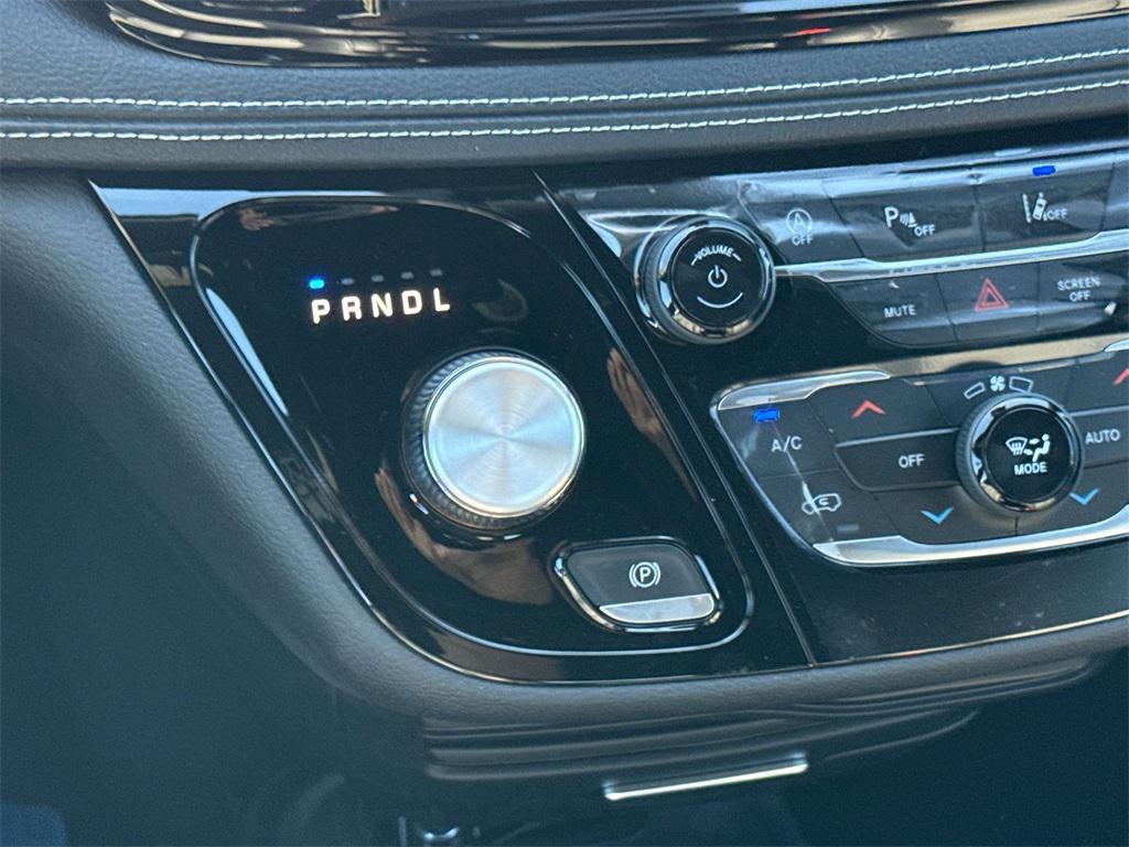 new 2026 Chrysler Pacifica car, priced at $39,653