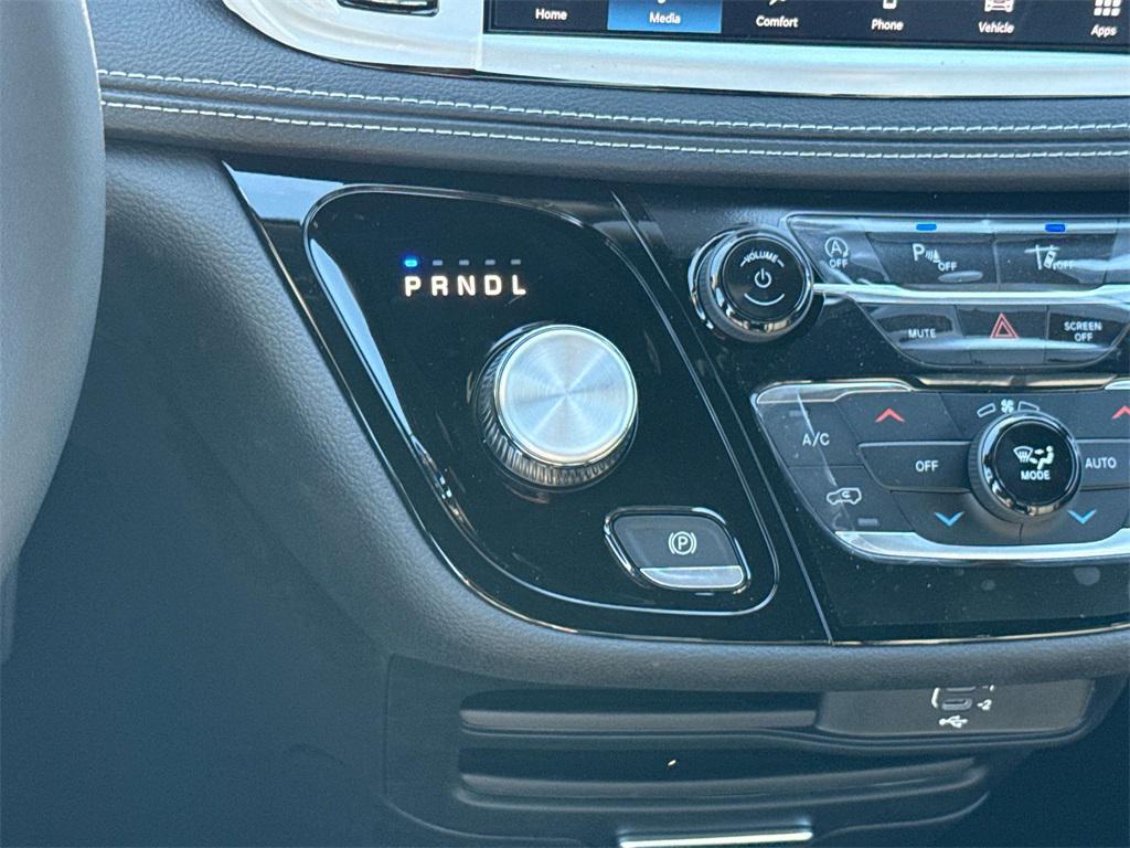 new 2026 Chrysler Pacifica car, priced at $38,748