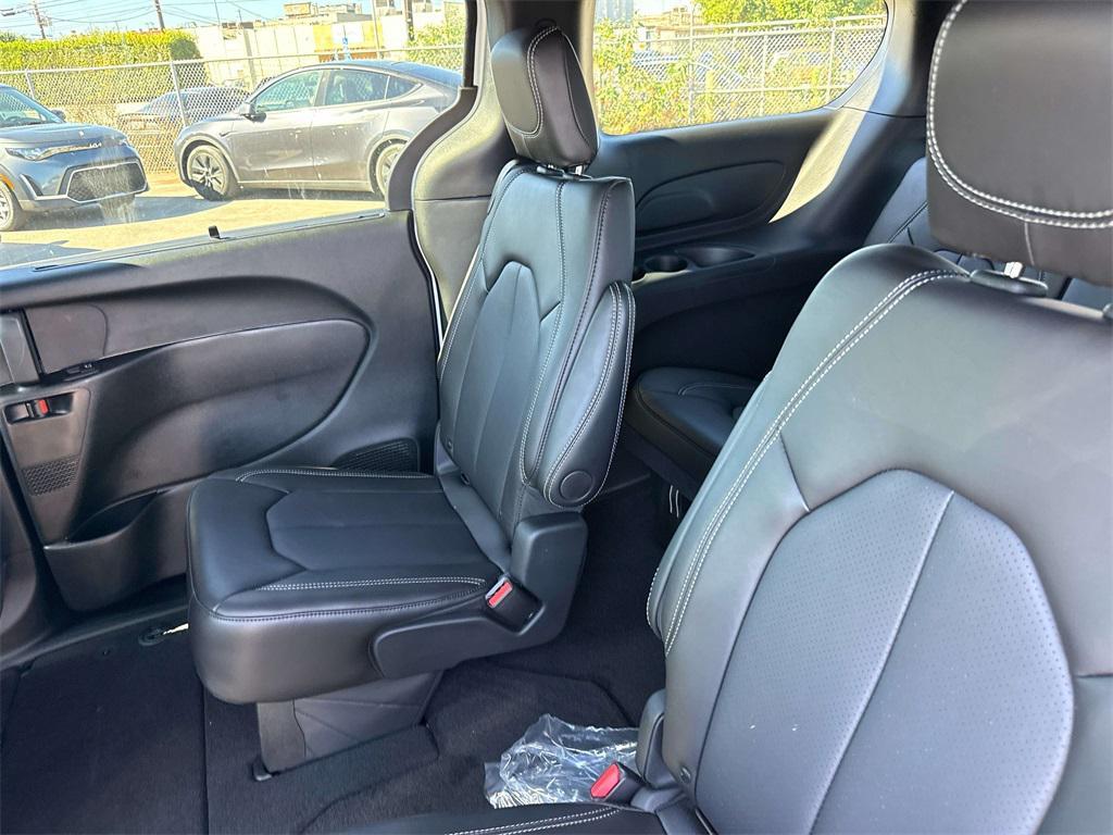 new 2026 Chrysler Pacifica car, priced at $38,748