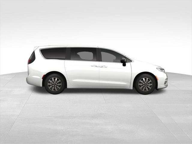 new 2025 Chrysler Pacifica Hybrid car, priced at $42,103