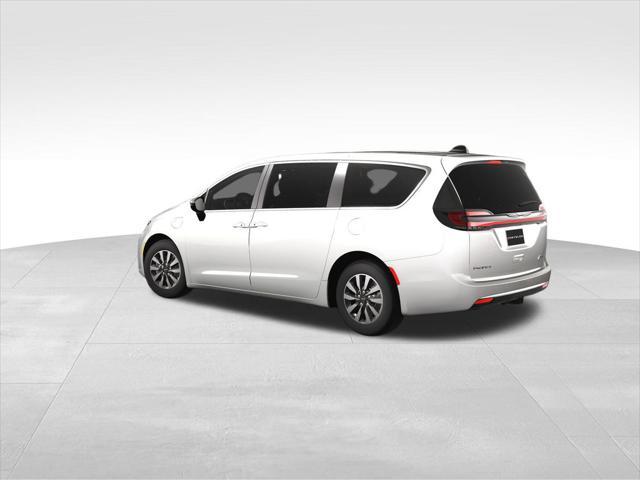 new 2025 Chrysler Pacifica Hybrid car, priced at $42,103