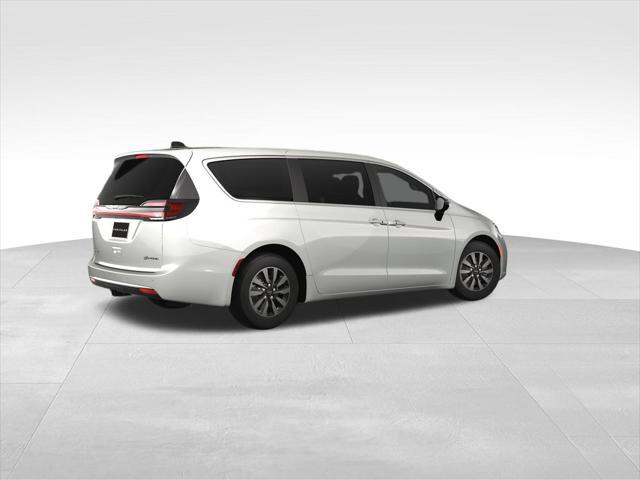 new 2025 Chrysler Pacifica Hybrid car, priced at $42,103